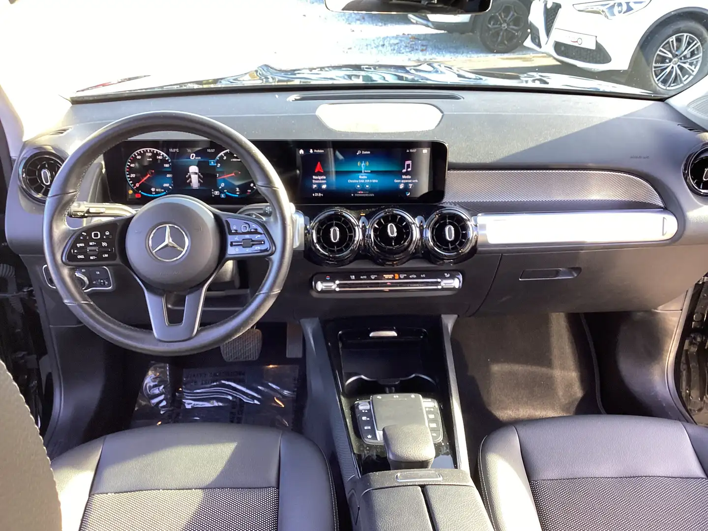 Mercedes-Benz GLB 180 1steEig/113000km/LED/Cam&Pdc/Cruise/Halfleder/Alu Noir - 2