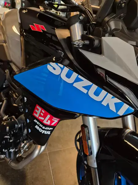 Suzuki GSX 8S - foto 6