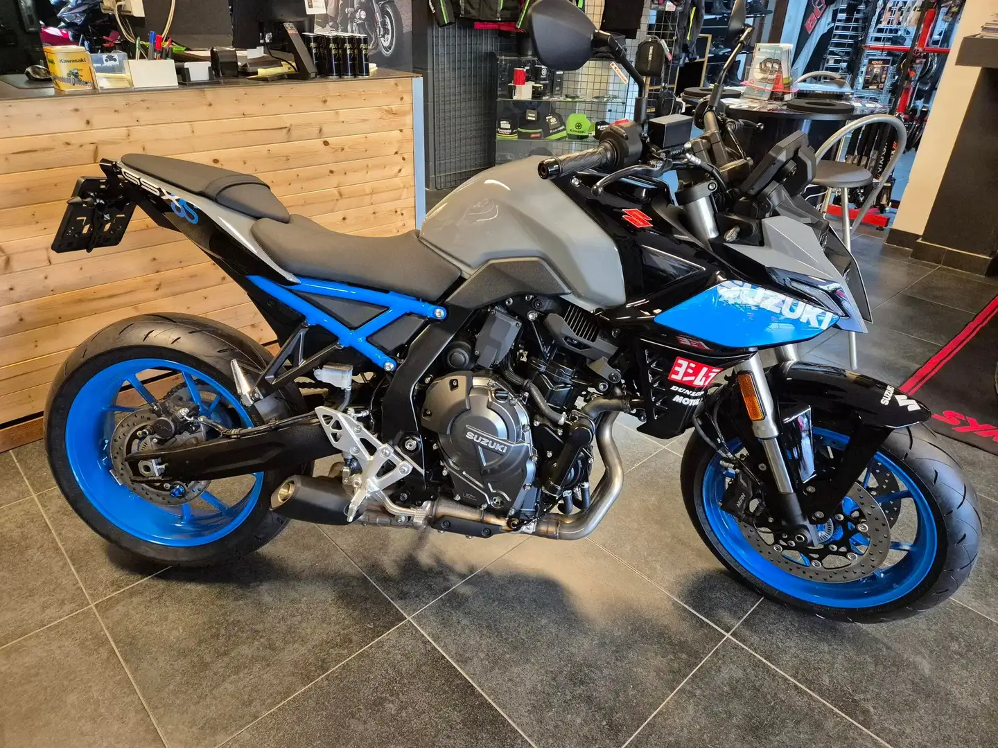 Suzuki GSX 8S Bleu - 1