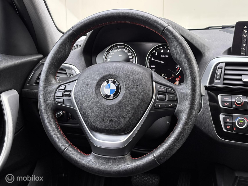 BMW 118 1-serie 118i Sport Line LCI Camera Leder Navi stoe — photo 8