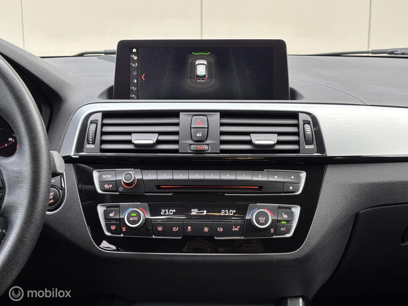 BMW 118 1-serie 118i Sport Line LCI Camera Leder Navi stoe — photo 9