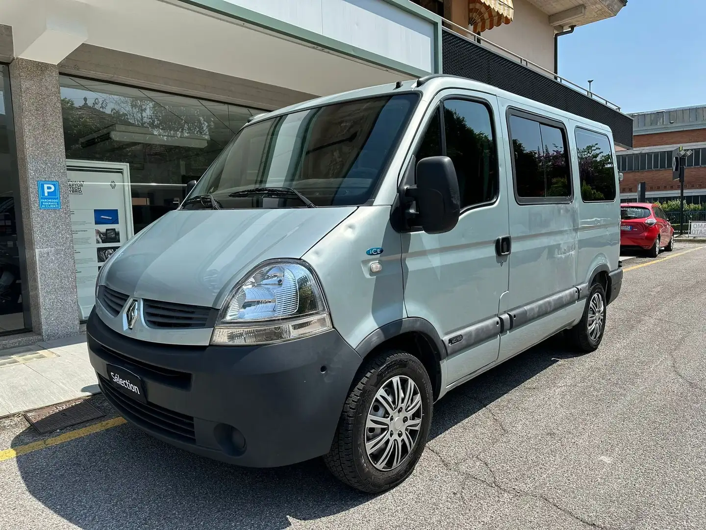 Renault Master Combi 2.5 dCi 145CV PC-TN 9 POSTI Grigio - 1