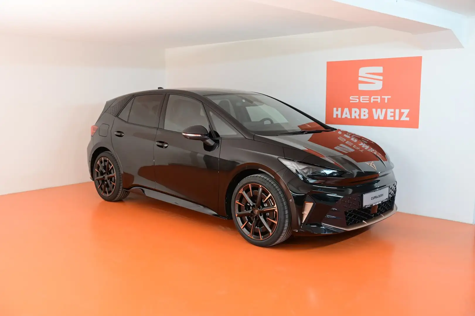 CUPRA Born PLUS 58/61 140kW/190PS Schwarz - 2