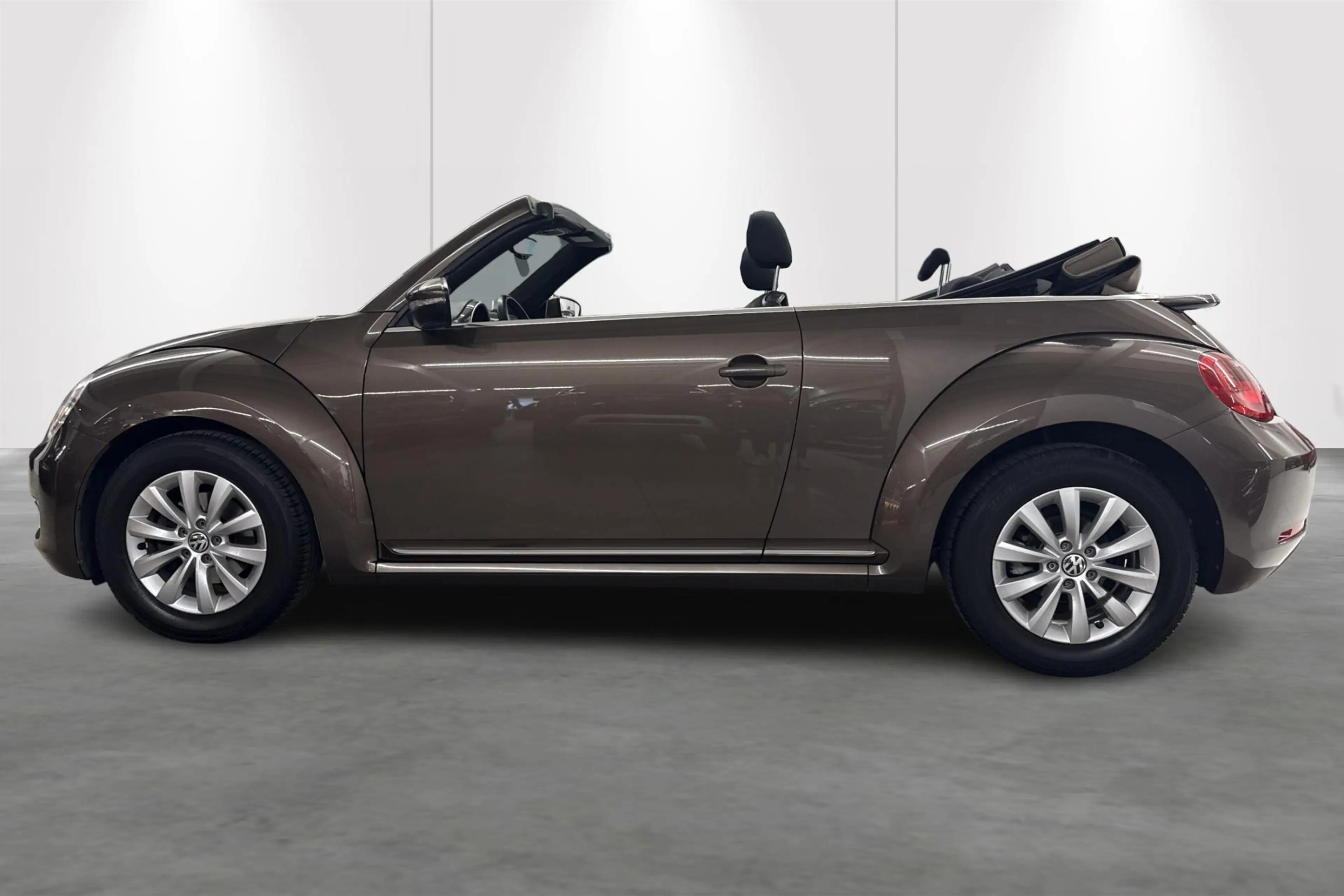 Volkswagen Beetle Cabrio 1.2 TSI — photo 3