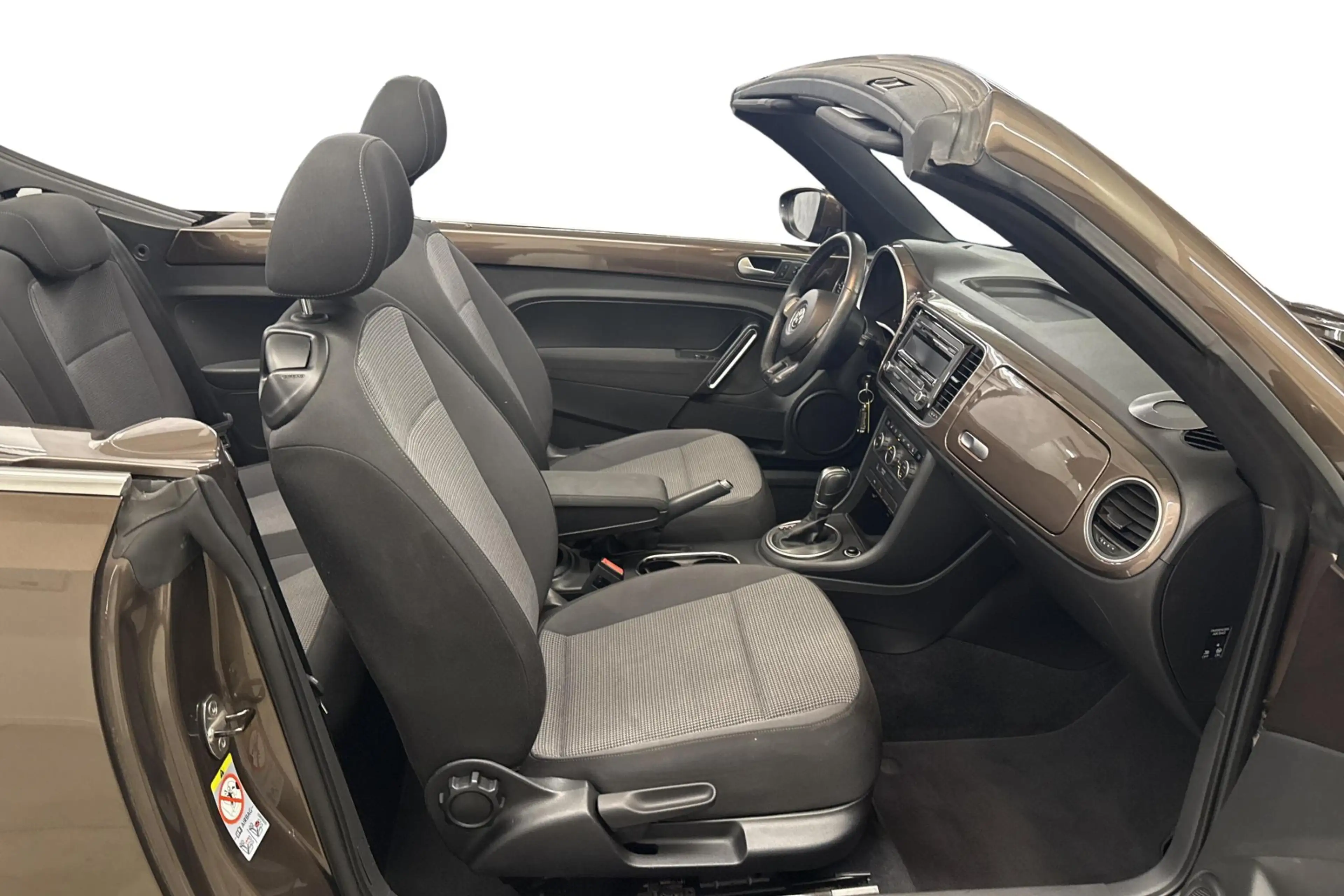 Volkswagen Beetle Cabrio 1.2 TSI — photo 6