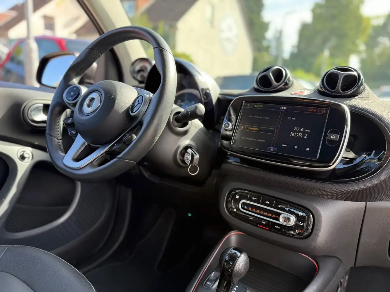 Smart Fortwo EQ*AMBIENTE*PANORAMA*RÜCKFAHRKAMERA*, миниатюра 11