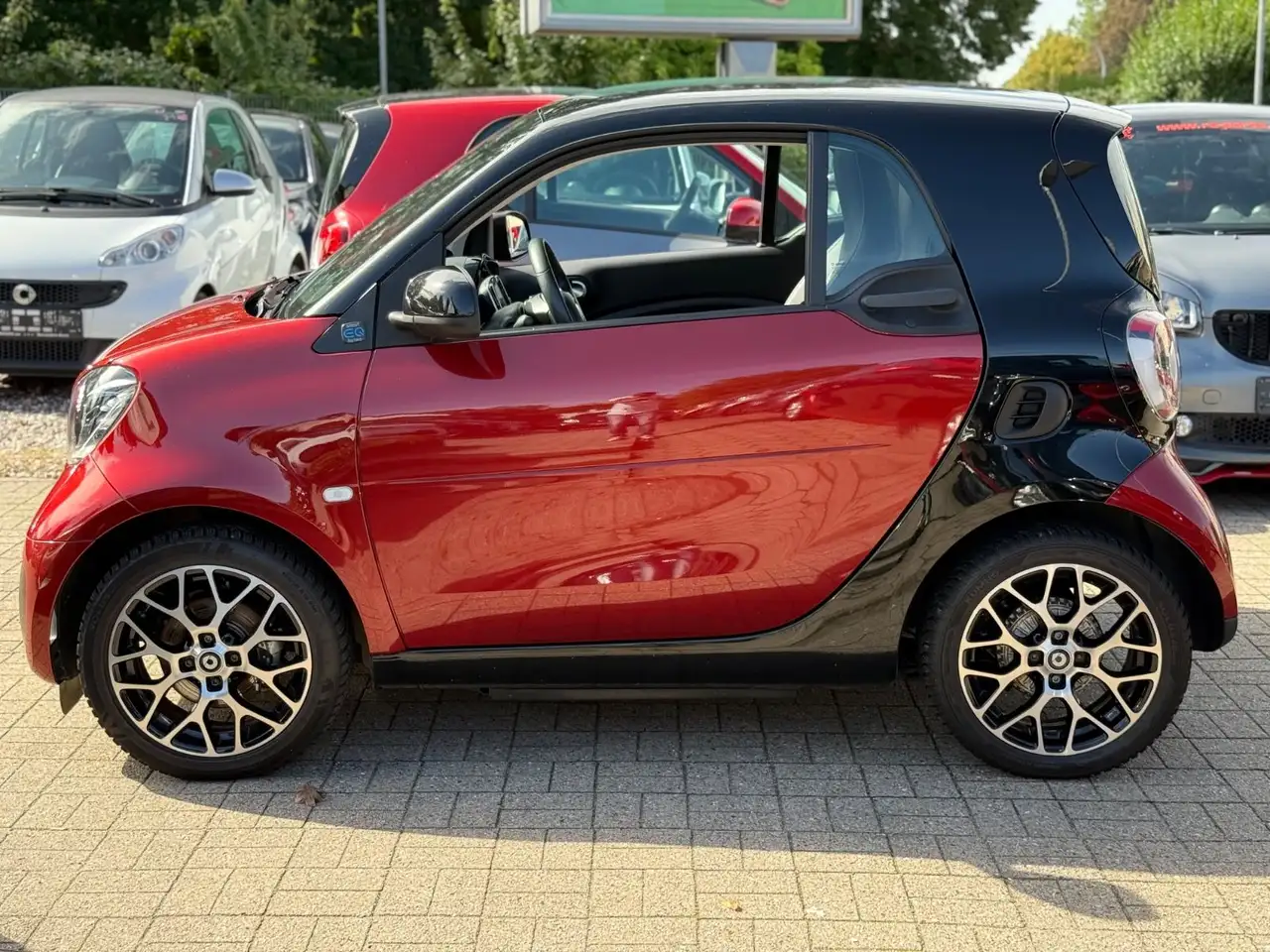 Smart Fortwo EQ*AMBIENTE*PANORAMA*RÜCKFAHRKAMERA*, миниатюра 5