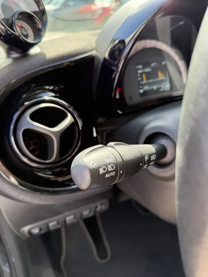 Smart Fortwo EQ*AMBIENTE*PANORAMA*RÜCKFAHRKAMERA*, миниатюра 18