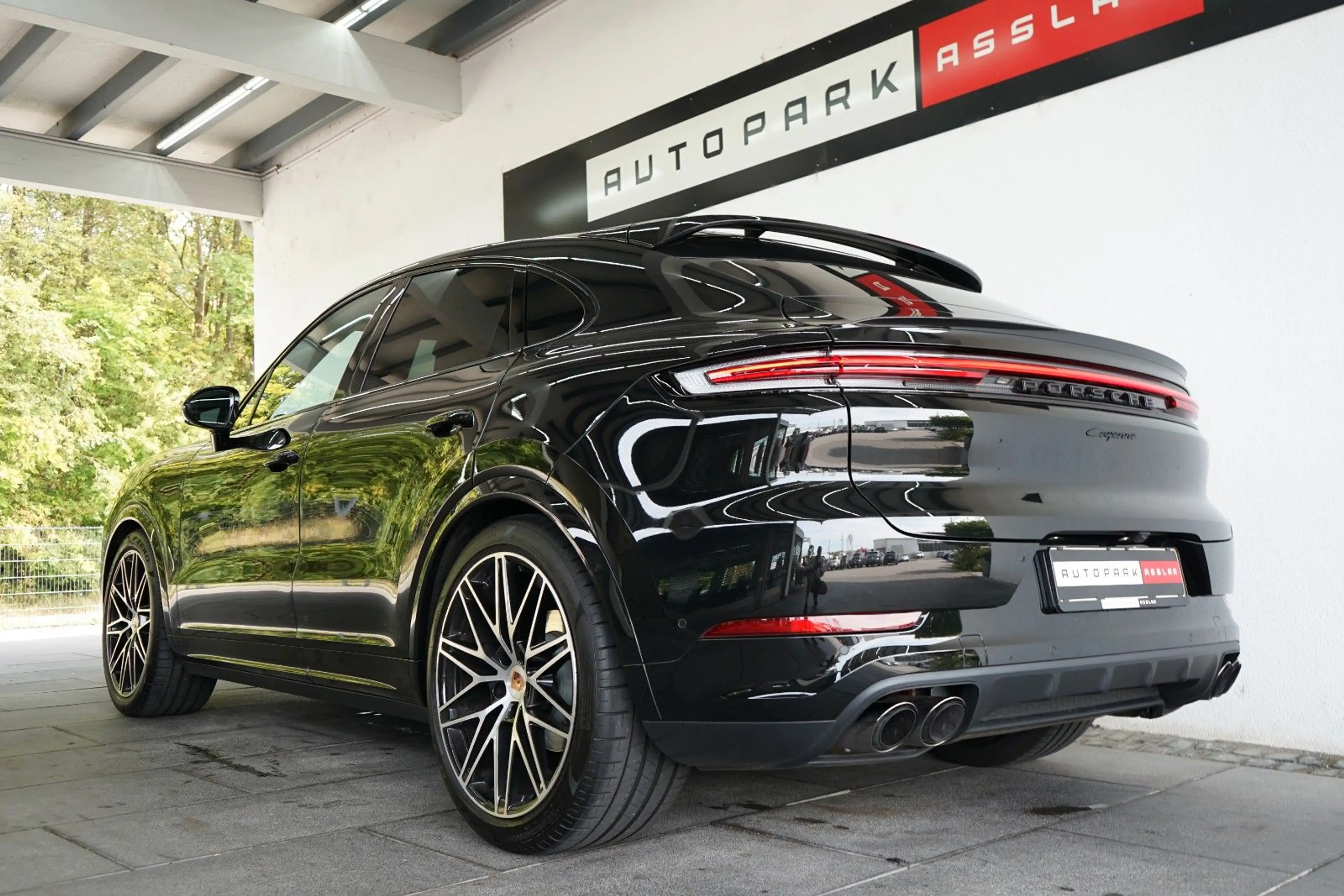 Porsche Cayenne Coupe Black Edition/P-Display/18W/22z — photo 32