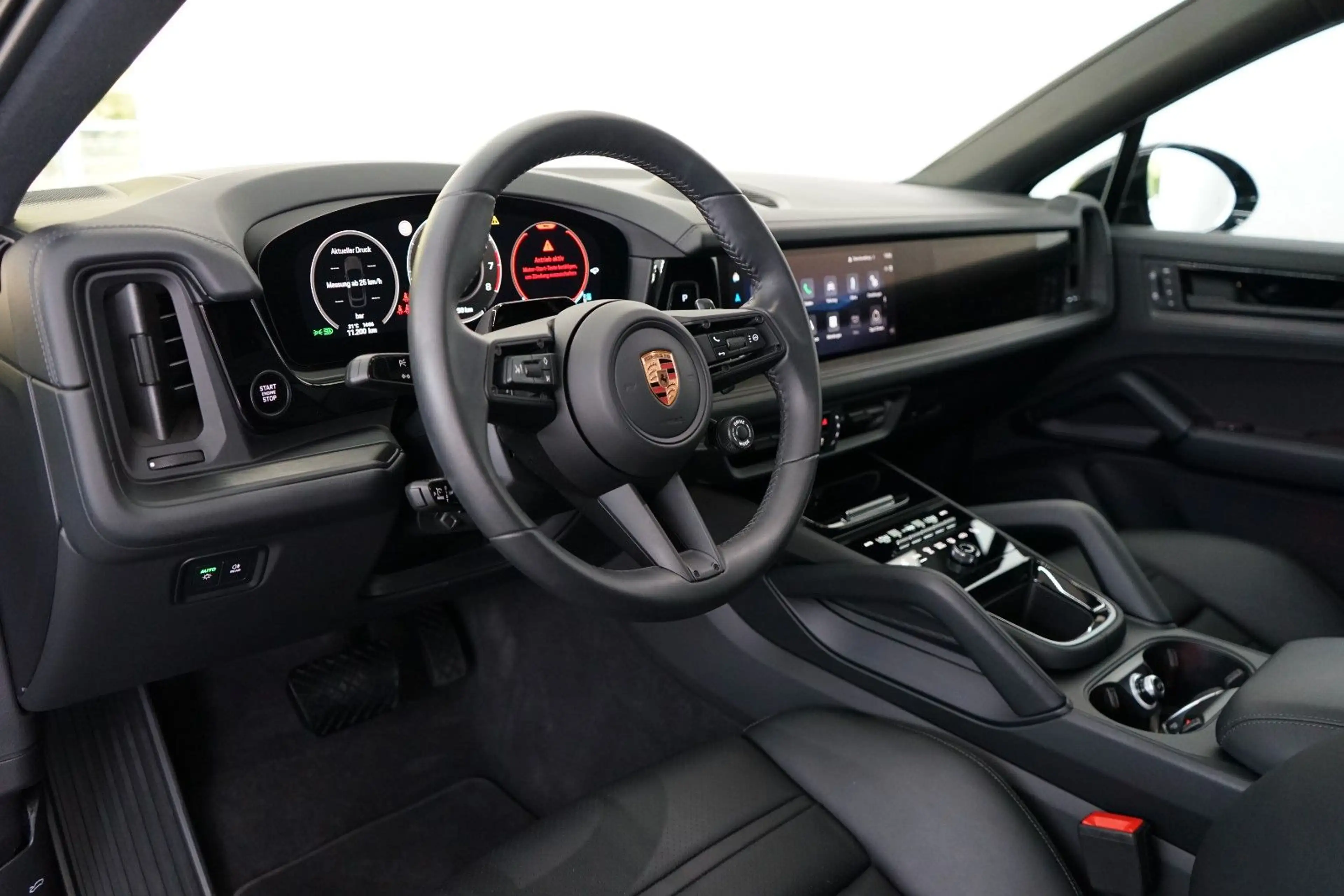 Porsche Cayenne Coupe Black Edition/P-Display/18W/22z — photo 24