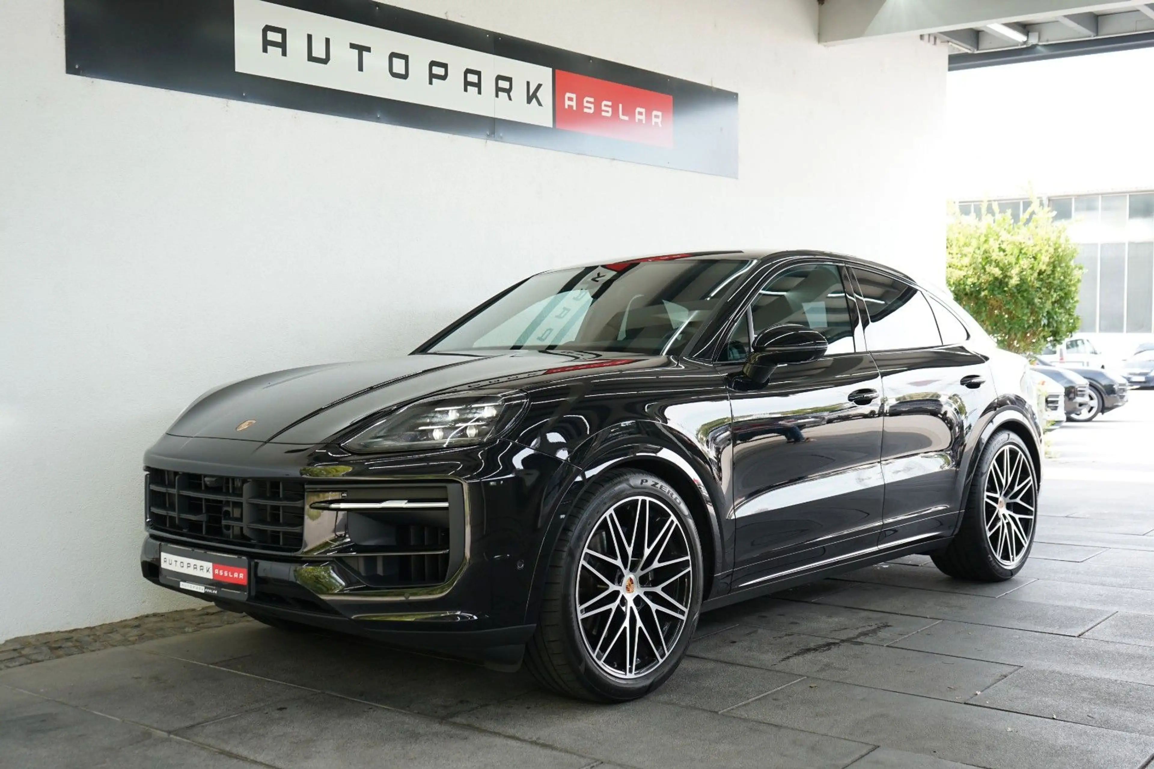 Porsche Cayenne Coupe Black Edition/P-Display/18W/22z — photo 33