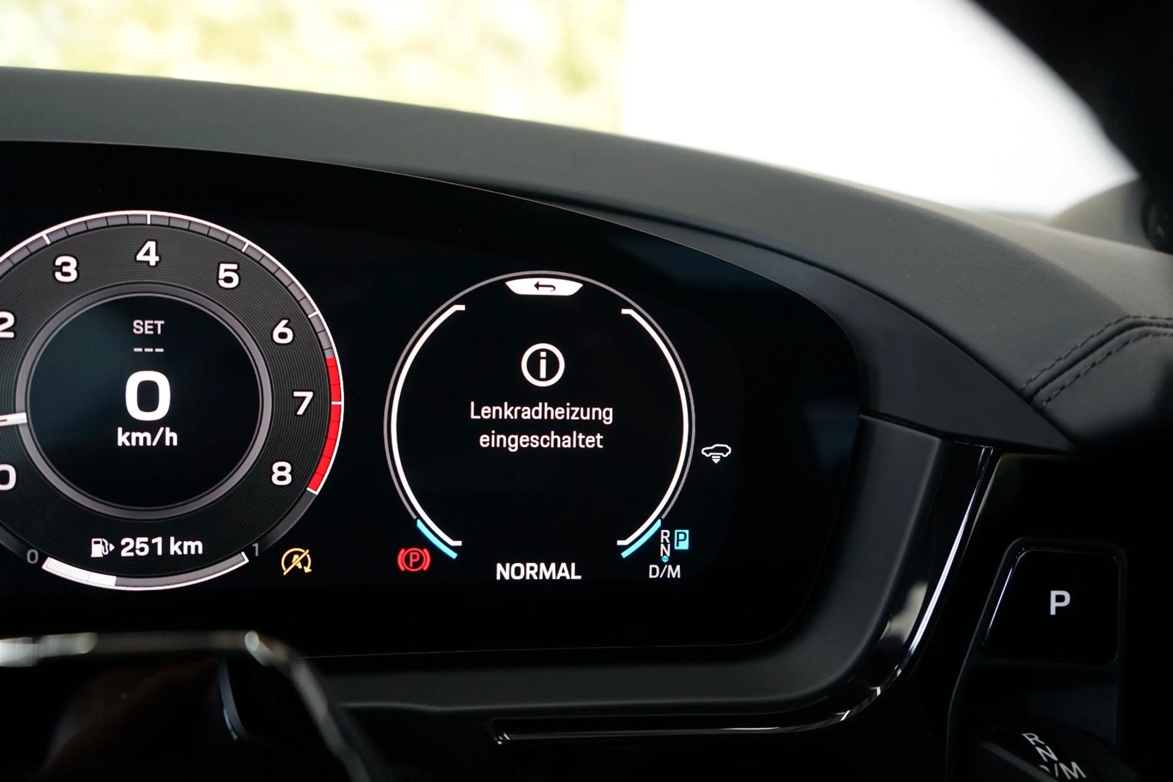 Porsche Cayenne Coupe Black Edition/P-Display/18W/22z — photo 20