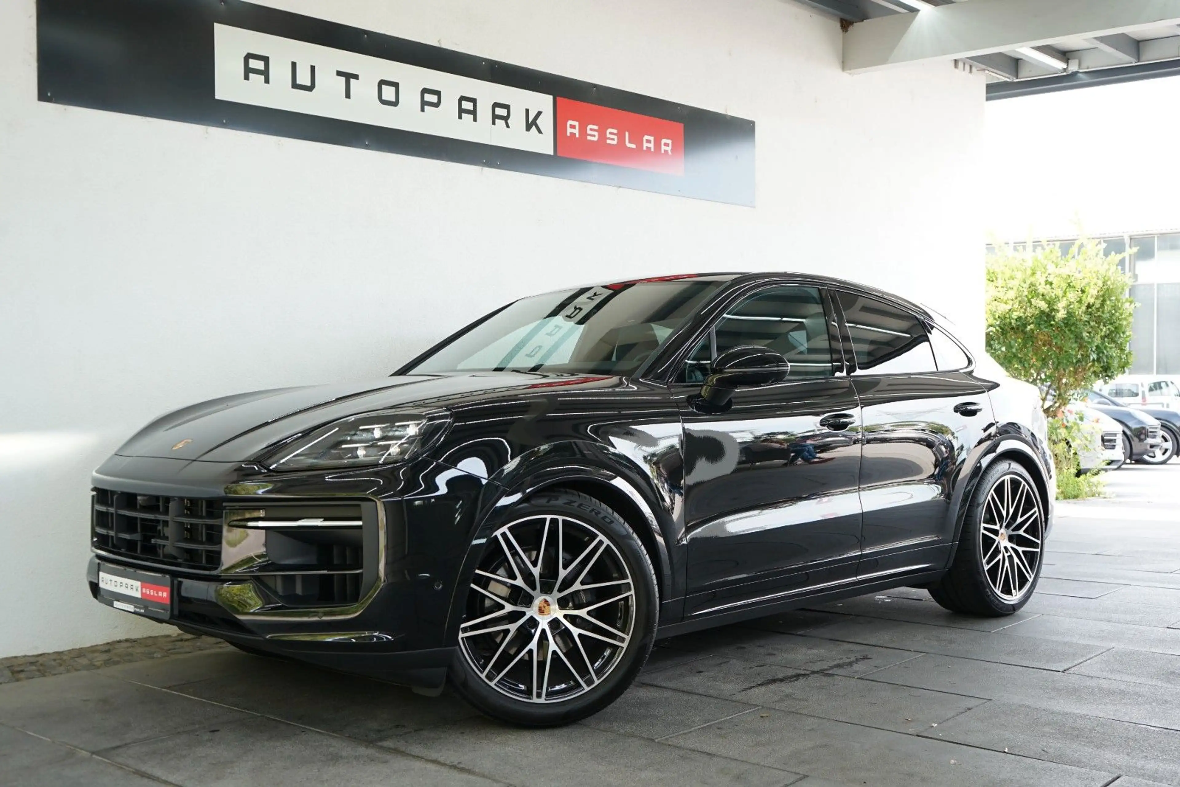 Porsche Cayenne Coupe Black Edition/P-Display/18W/22z — photo 35