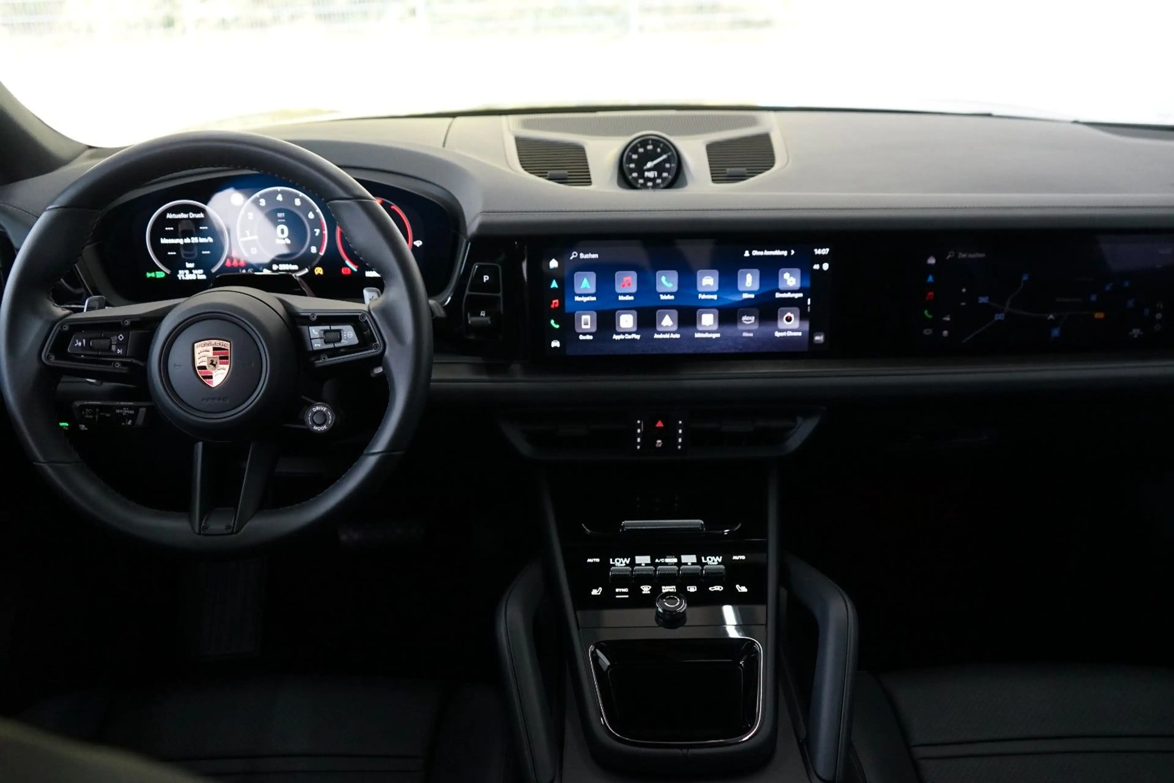 Porsche Cayenne Coupe Black Edition/P-Display/18W/22z — photo 28