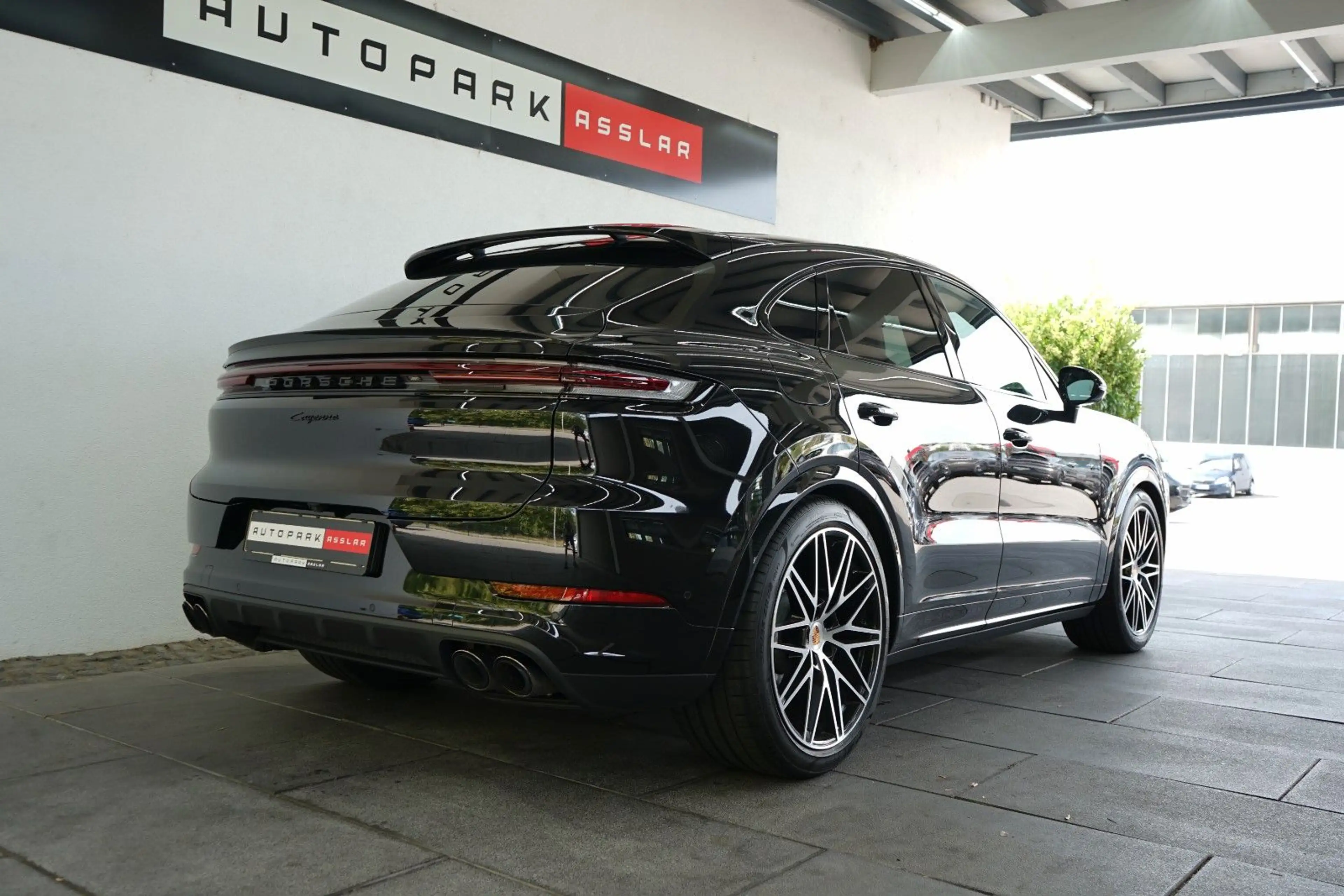 Porsche Cayenne Coupe Black Edition/P-Display/18W/22z — photo 3