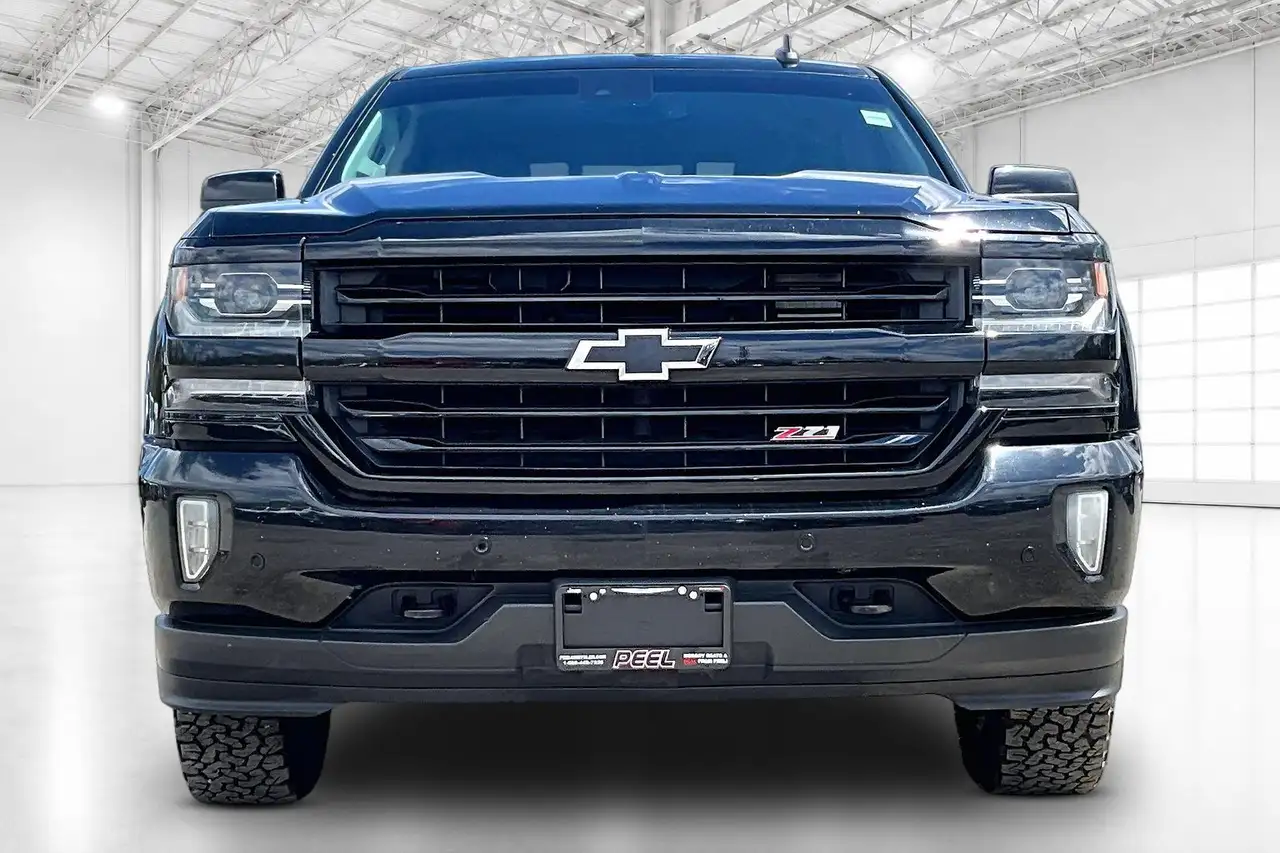 Chevrolet Silverado 1500 снимка Chevrolet Silverado 1500