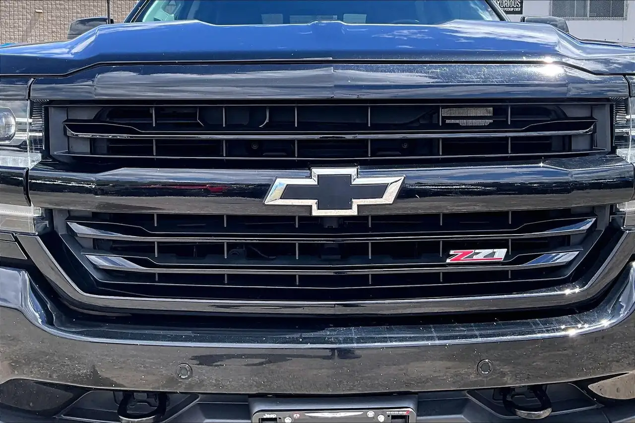 Chevrolet Silverado 1500 снимка Chevrolet Silverado 1500