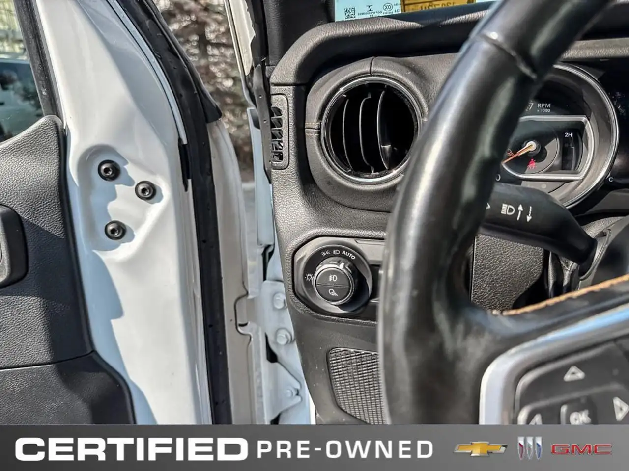 Jeep Gladiator снимка Jeep Gladiator