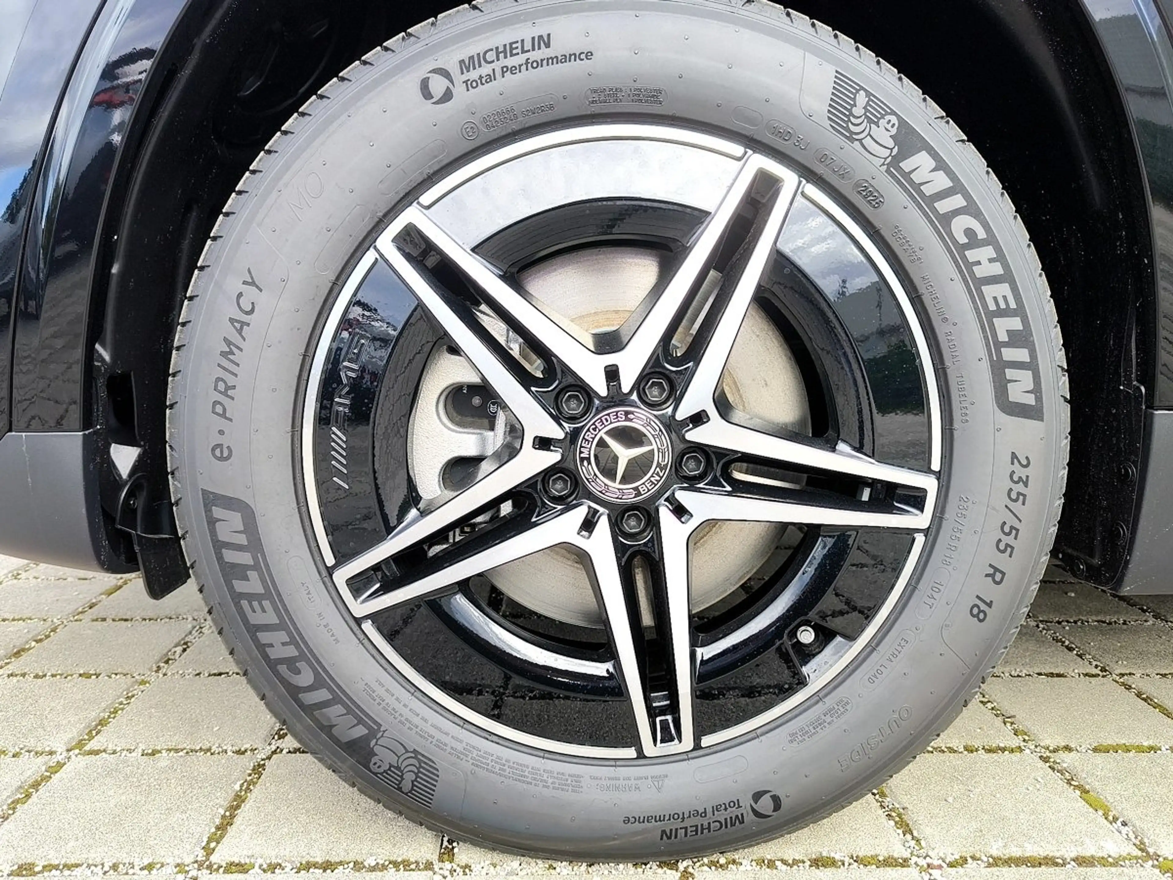 Mercedes-Benz EQA 300 4MATIC AMG-Line 70KW/H W-Paket — photo 13