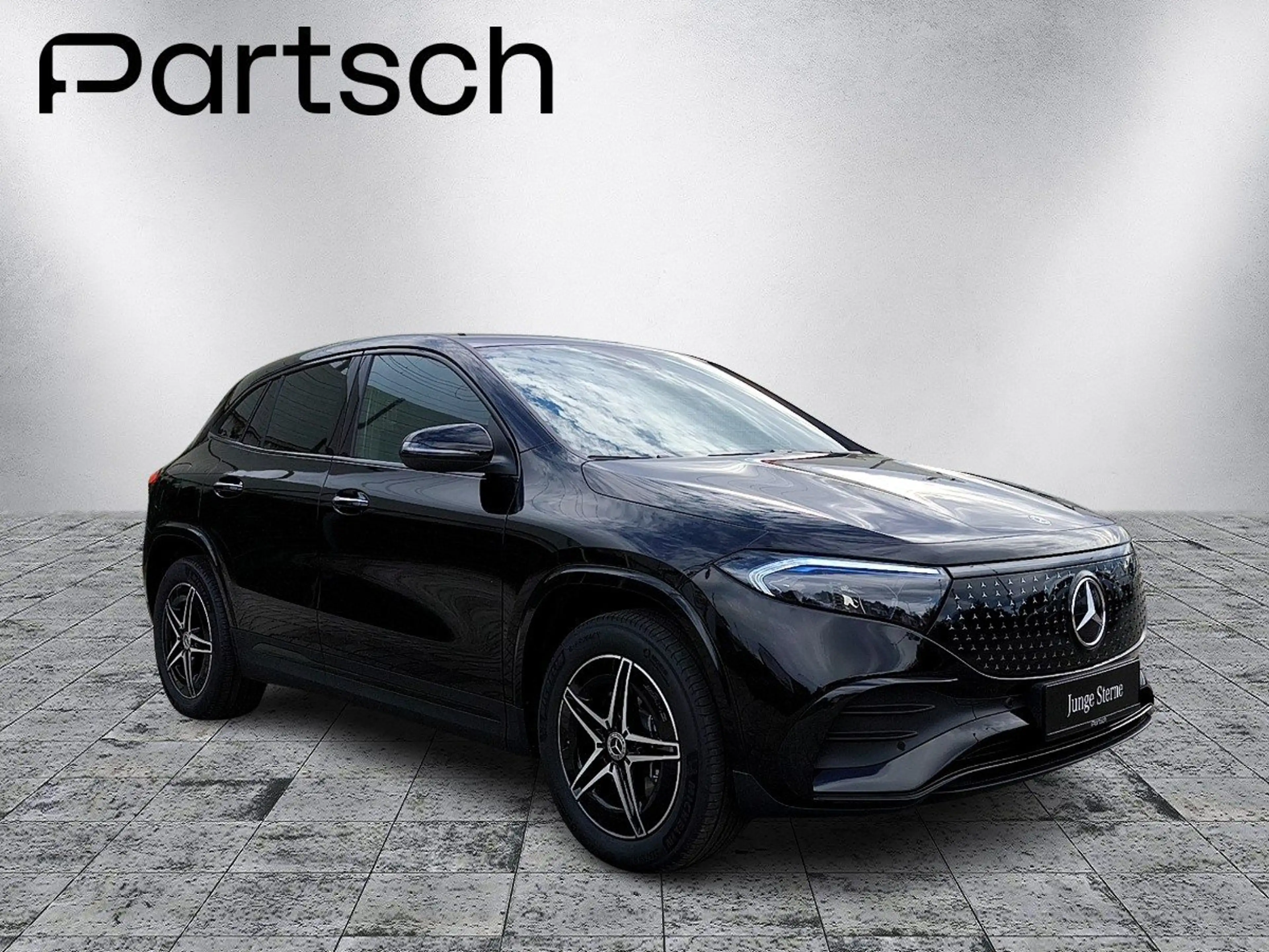 Mercedes-Benz EQA 300 4MATIC AMG-Line 70KW/H W-Paket — photo 5