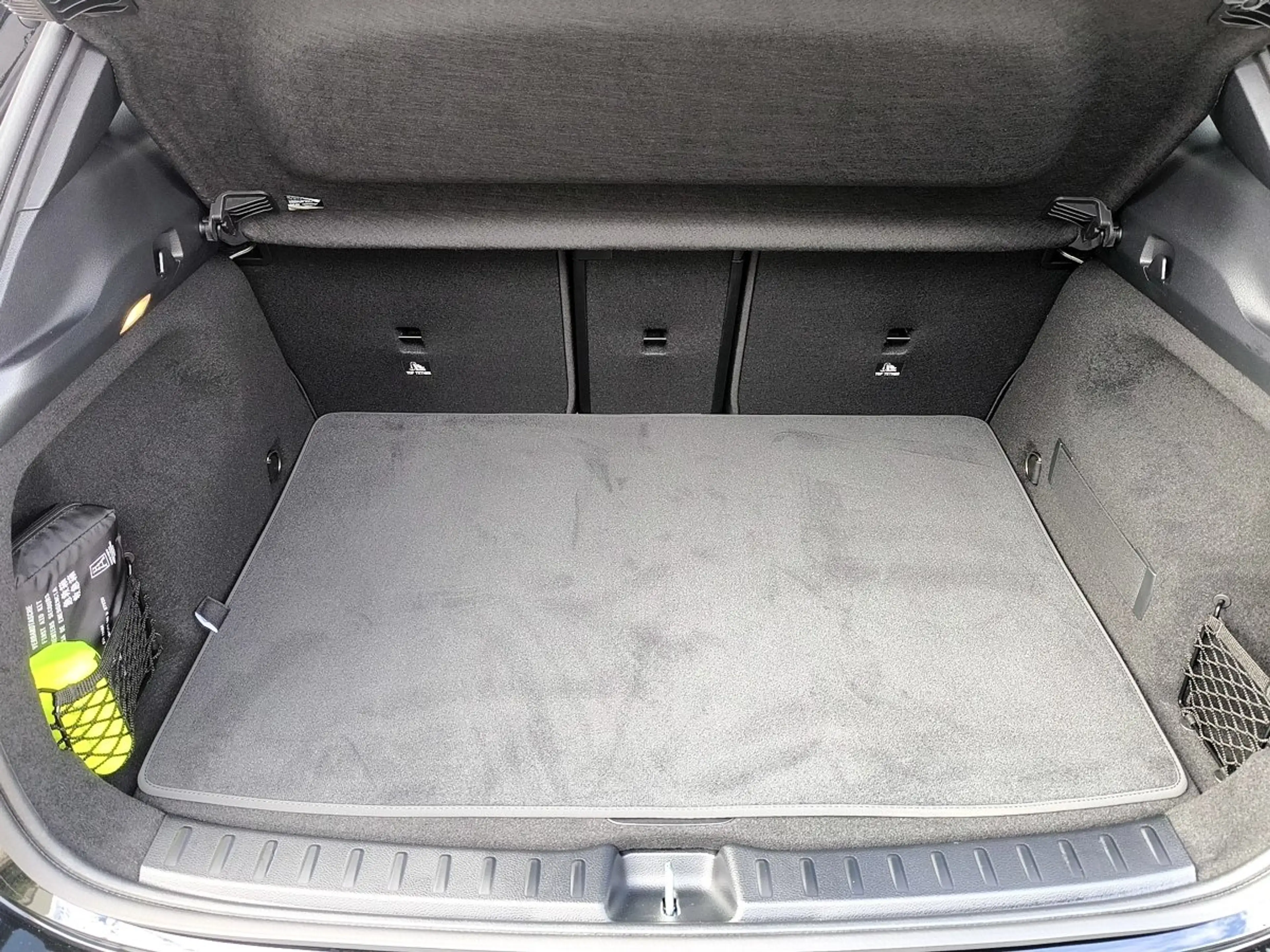 Mercedes-Benz EQA 300 4MATIC AMG-Line 70KW/H W-Paket — photo 10