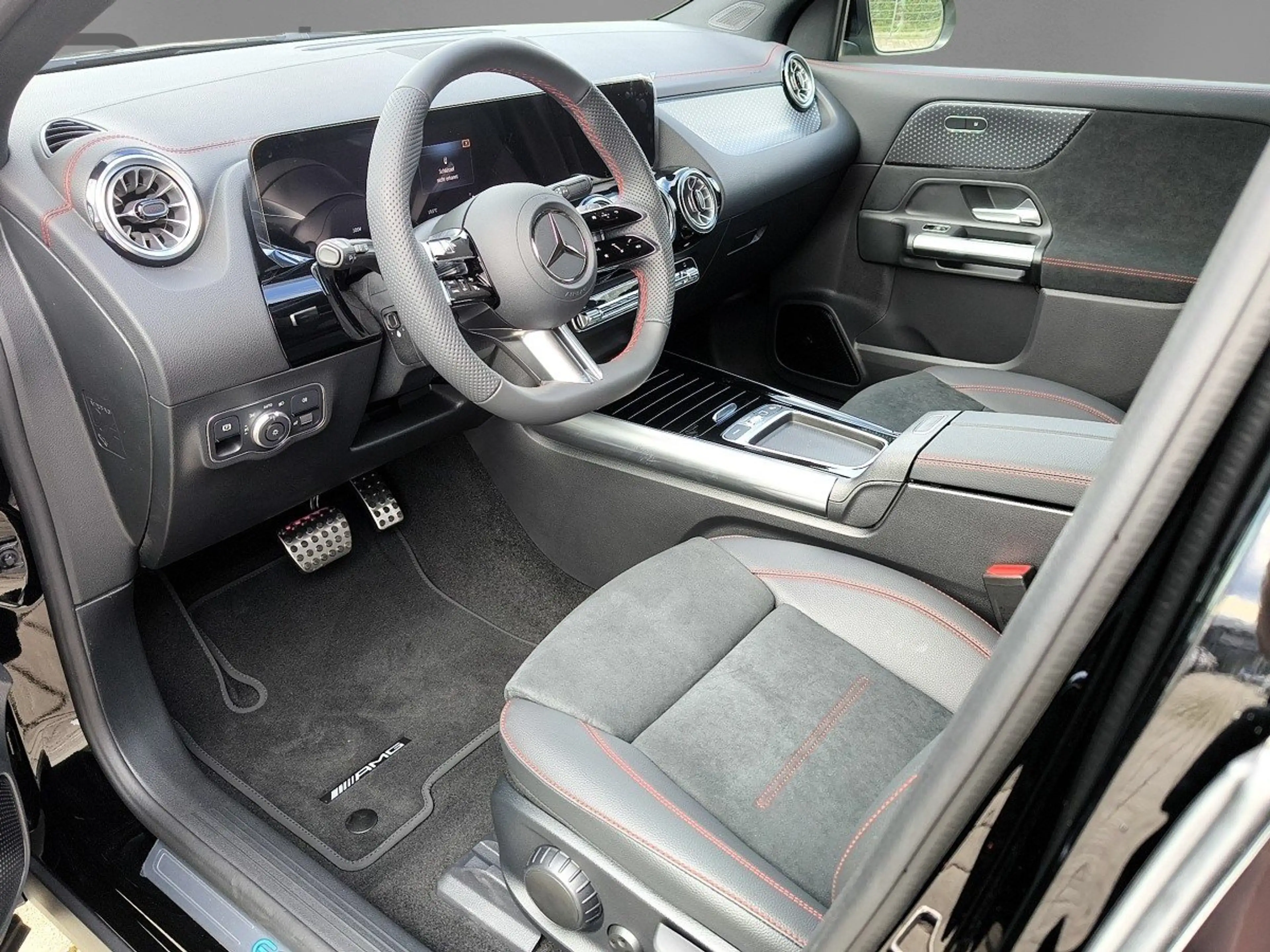 Mercedes-Benz EQA 300 4MATIC AMG-Line 70KW/H W-Paket — photo 8