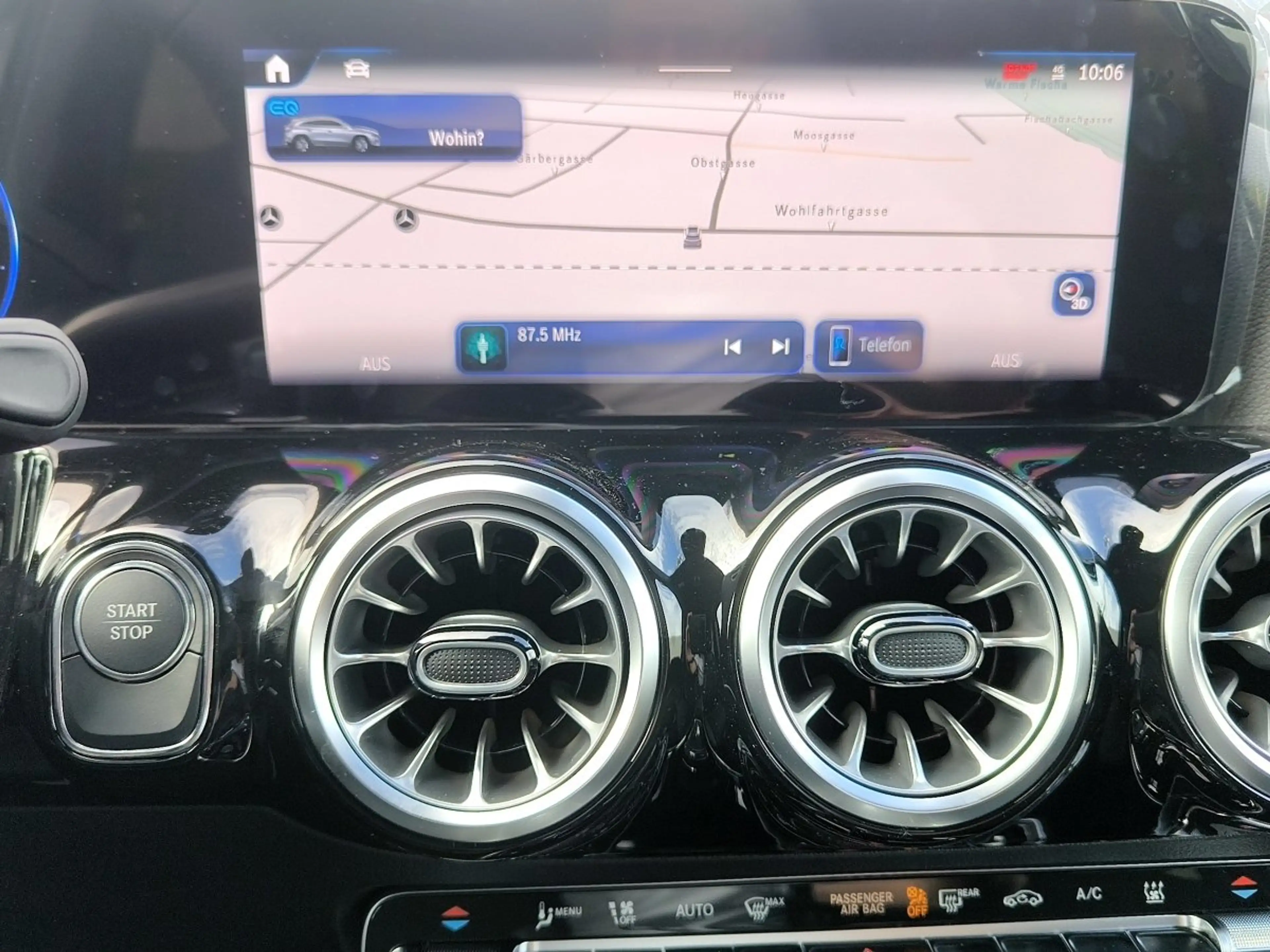 Mercedes-Benz EQA 300 4MATIC AMG-Line 70KW/H W-Paket — photo 11