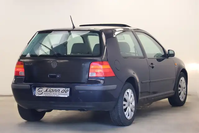 Volkswagen Golf view 8