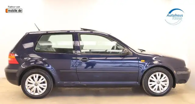 Volkswagen Golf view 5