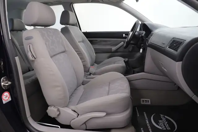 Volkswagen Golf view 10