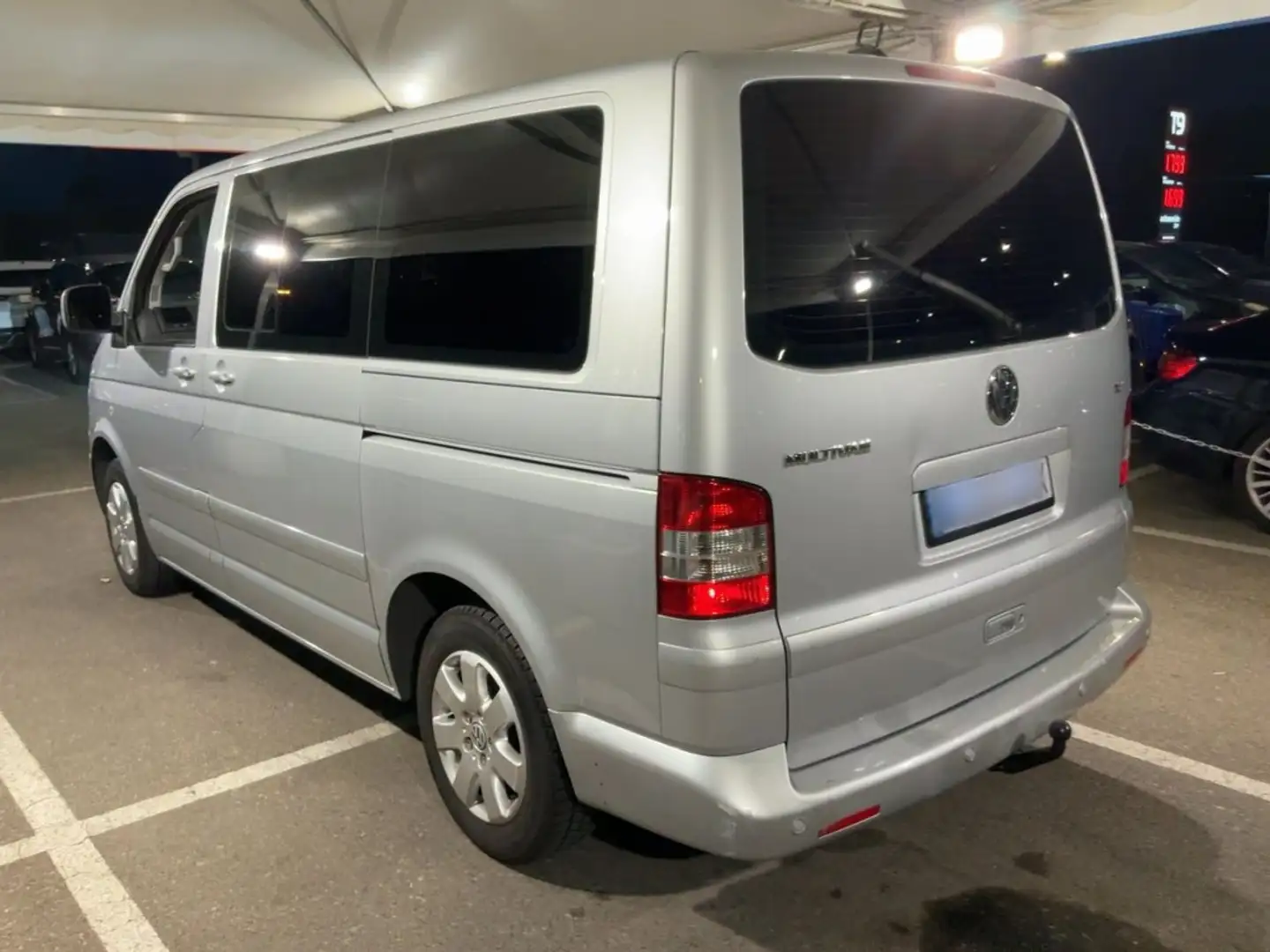 Volkswagen T5 California 2.5TDI Comfortline Plateado - 2