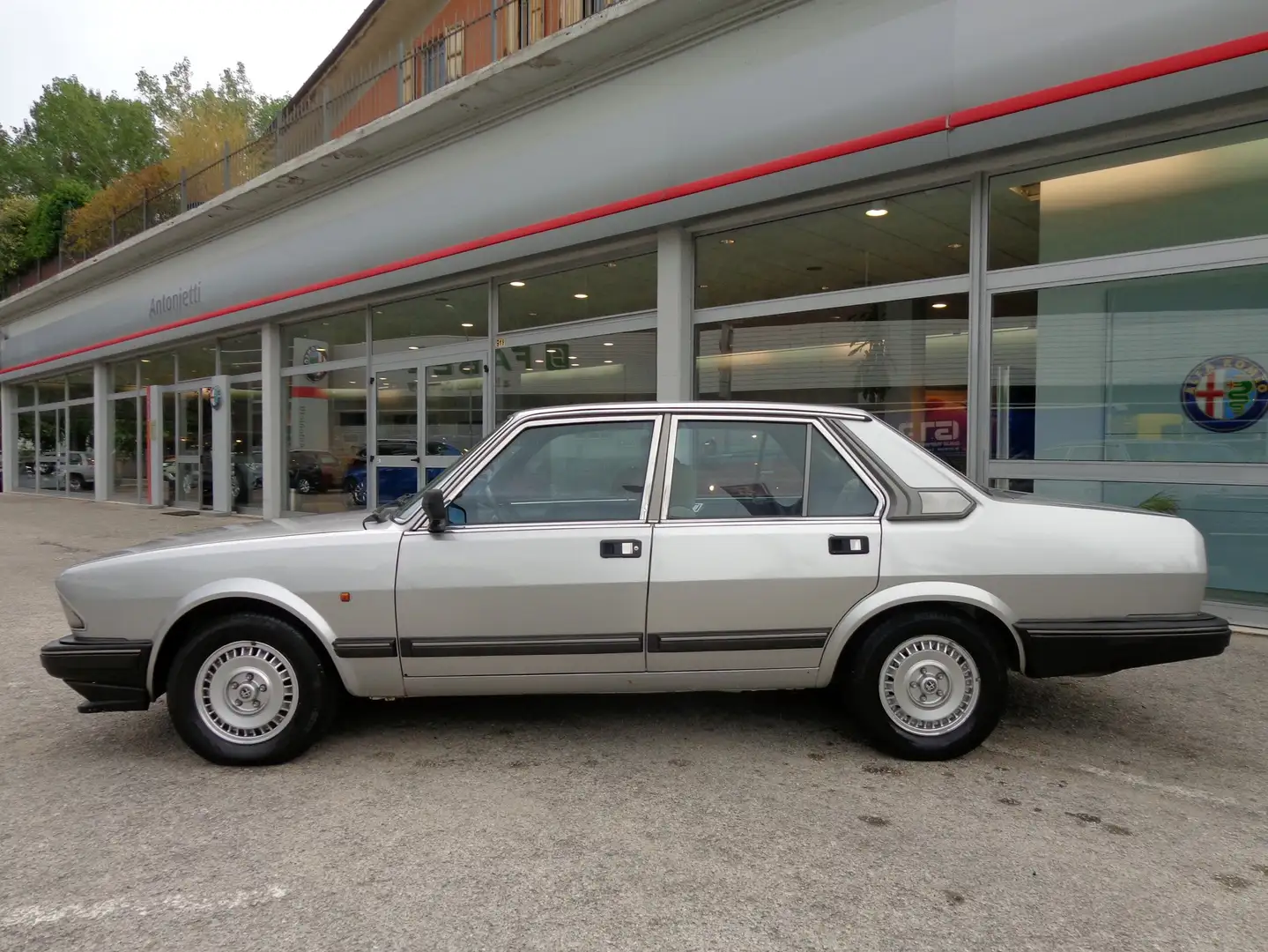 Alfa Romeo Alfa 6 Alfa 6 2.5i Quadrifoglio Oro Серебристый - 1