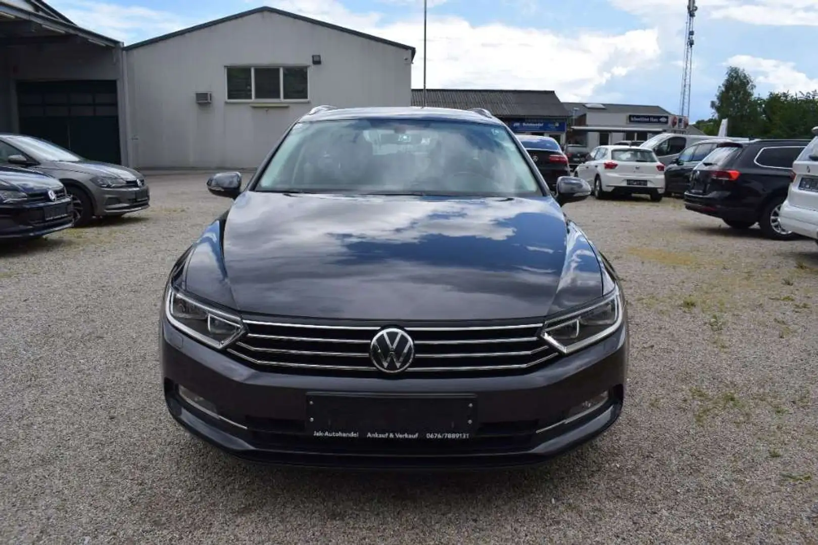 Volkswagen Passat Variant Highline 1,6 TDI Grau - 2
