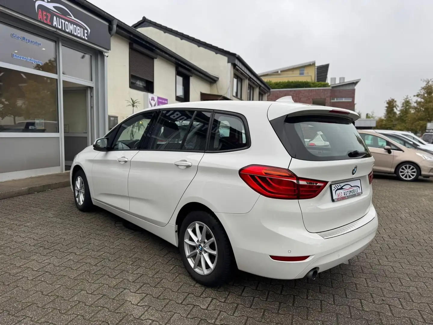BMW 216 2 Gran Tourer 216 d Advantage*Neue TÜV* Weiß - 2