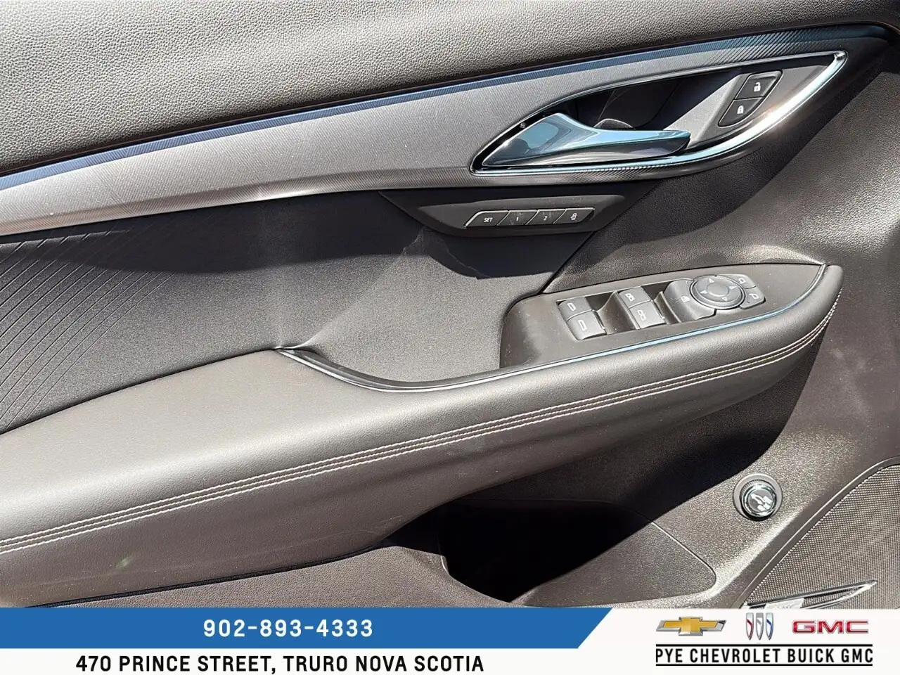 Buick Envision photo Buick Envision