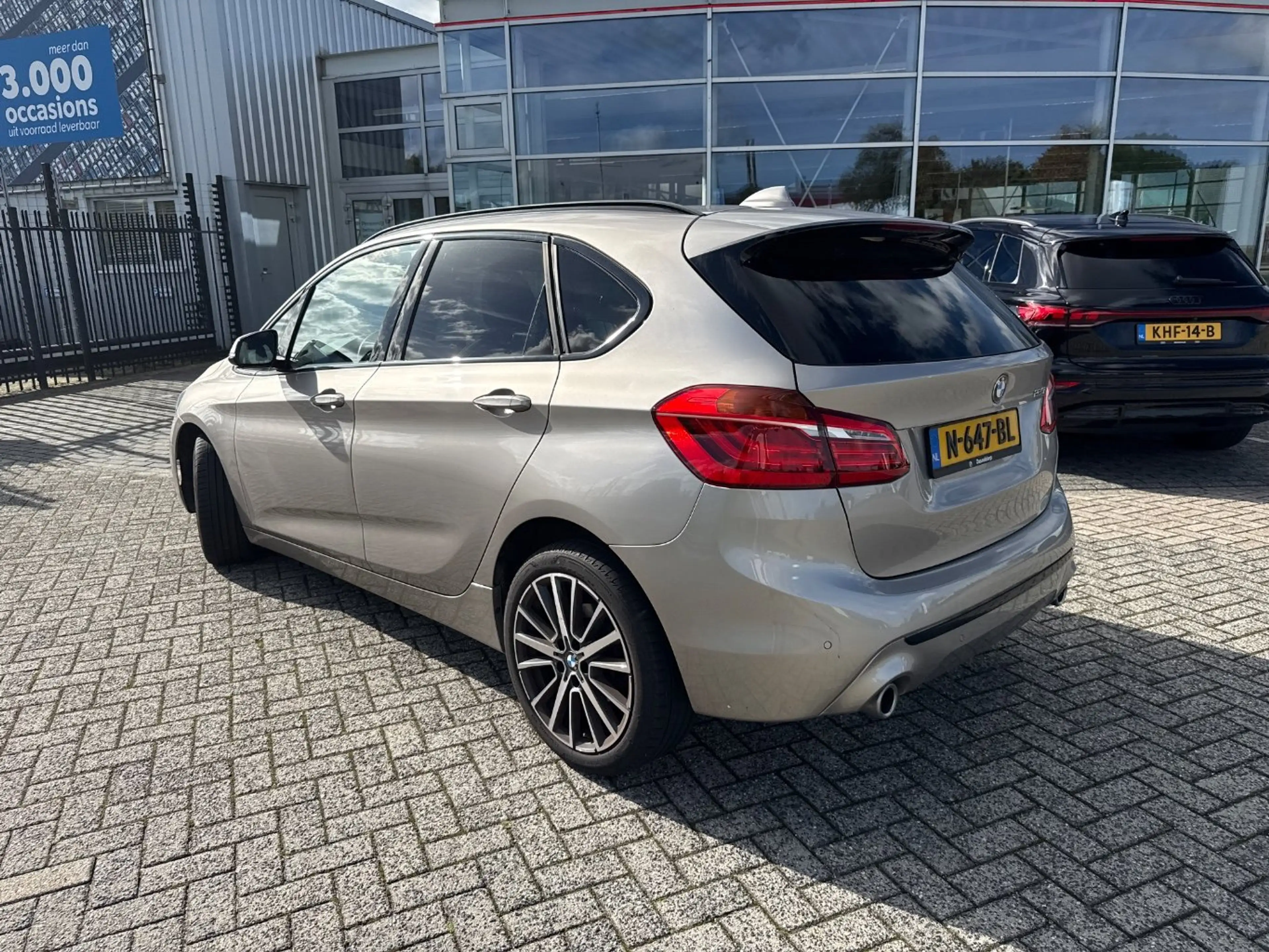 BMW 220 2-serie Active Tourer 220i Business Edition Plus l — photo 3