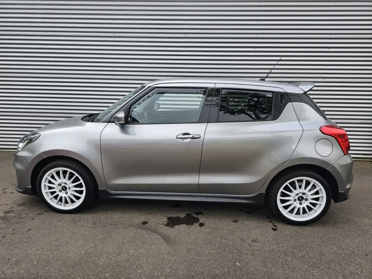 Suzuki Swift | Full opties 1.4 Sport Grau - 2