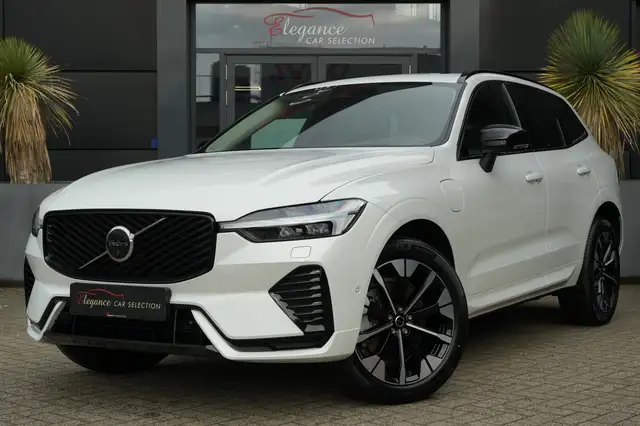 Volvo XC60 2.0 T8 Plug-in hybrid AWD Ultra Dark 455pk Panoram