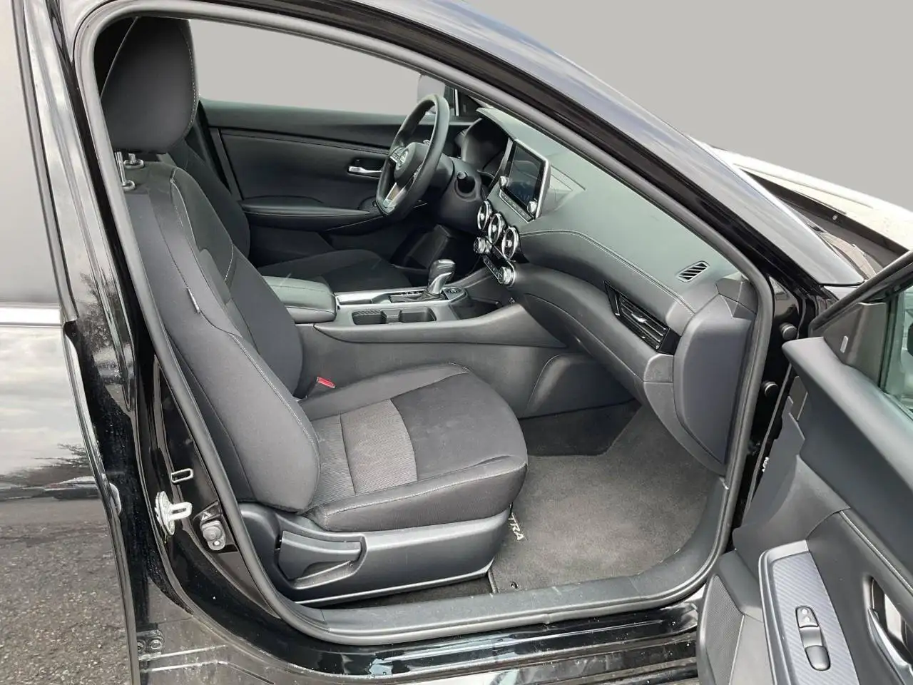 Nissan Sentra снимка Nissan Sentra