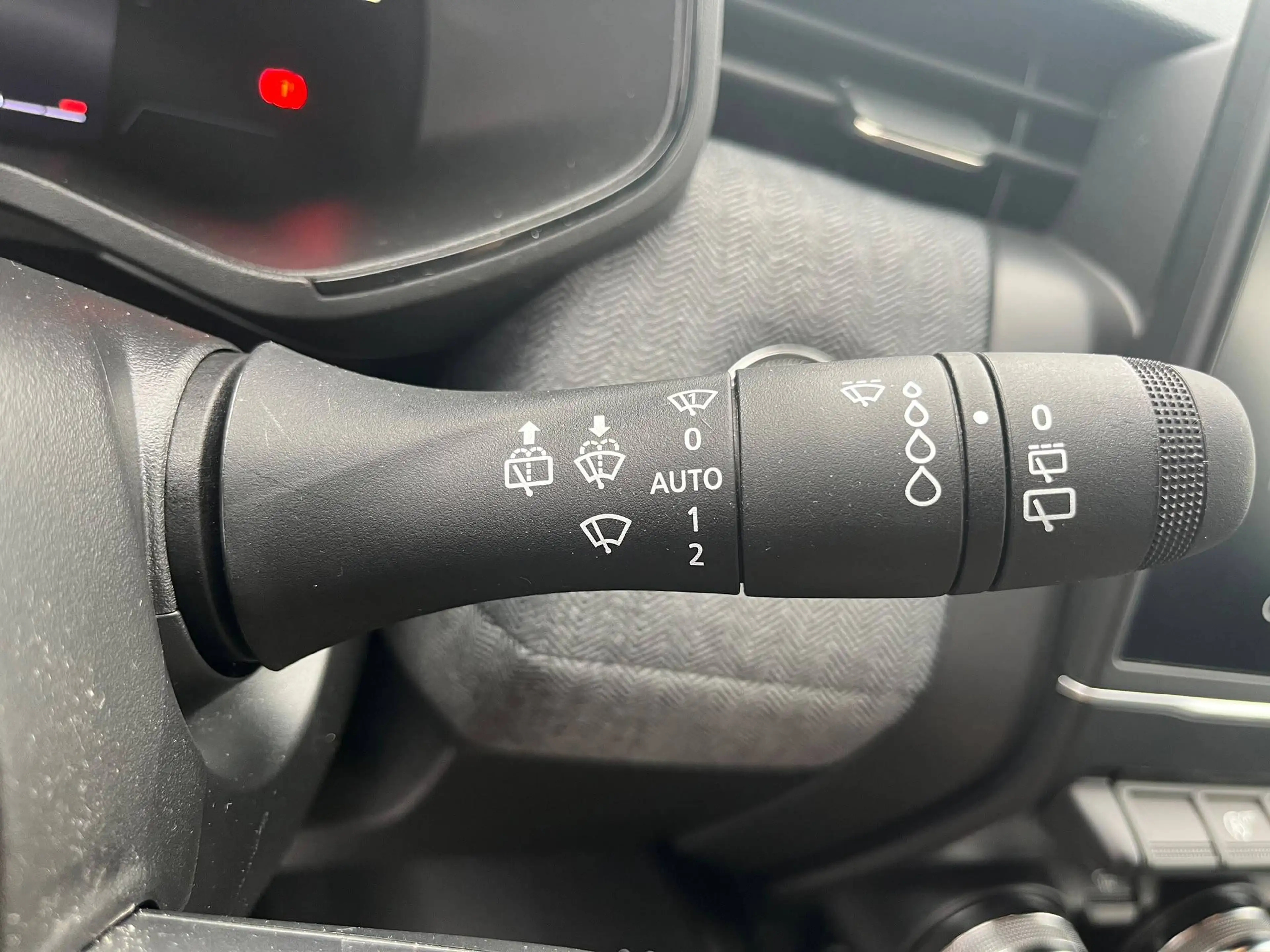 Renault Clio Clio 1.0 TCe Techno — photo 12