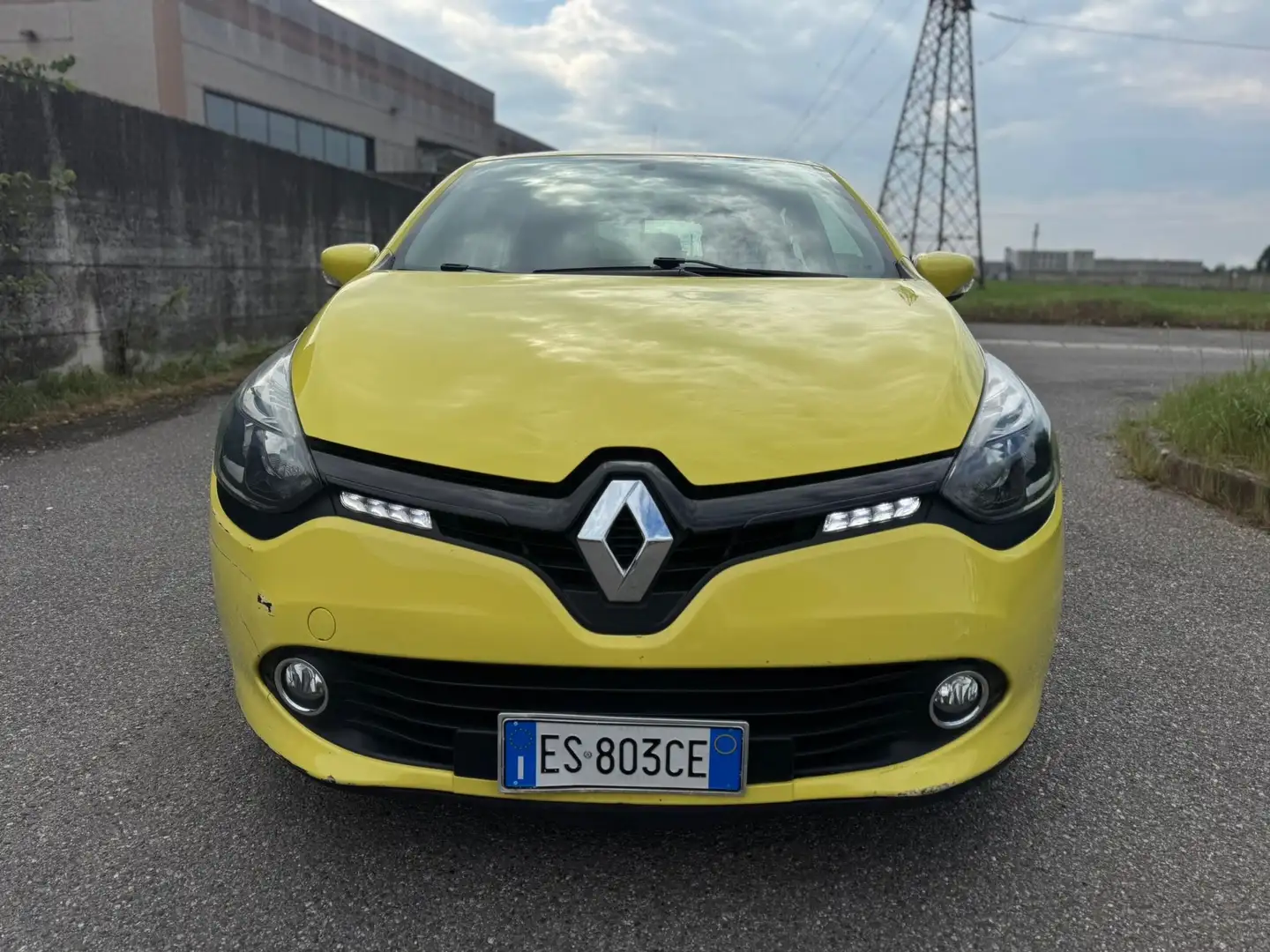 Renault Clio Clio Sporter 1.2 Live 75cv Geel - 1