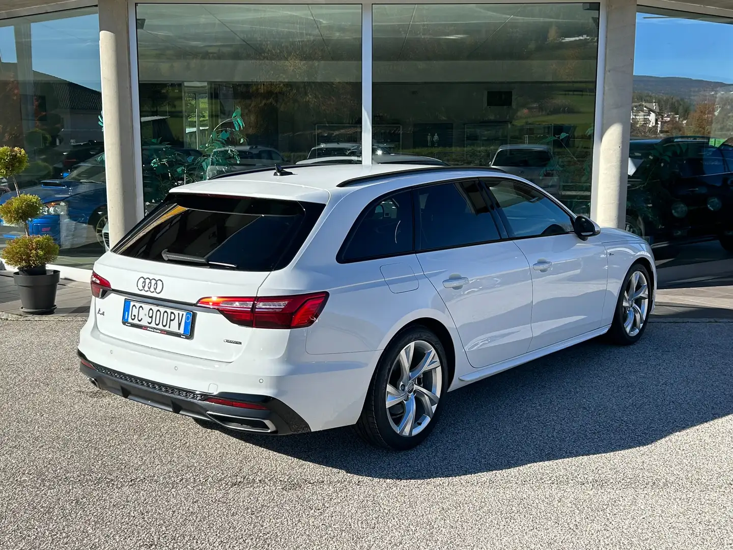 Audi A4 S LINE Avant 40 2.0 tdi quattro 204cv s-tronic Blanc - 2