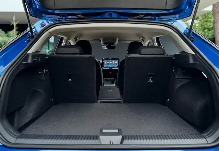 Volkswagen T-Roc Edition 2.0 TDI (2021) 2021, foto 39