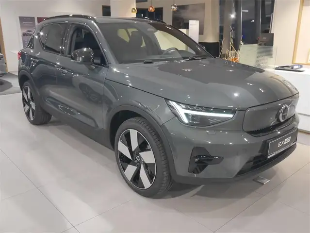 Volvo EX40 Extended Range Plus Dark
