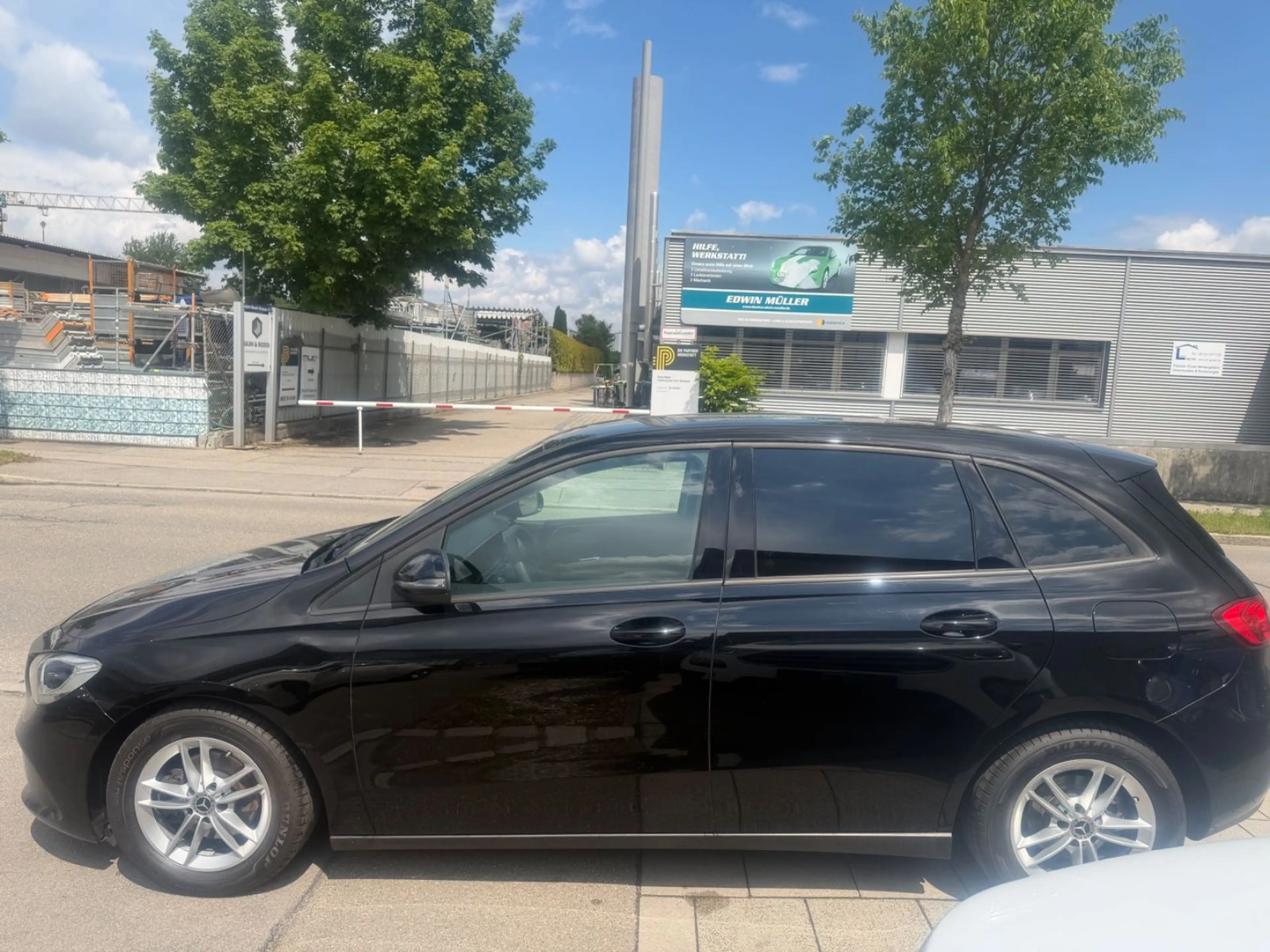 Mercedes-Benz B 180 d — photo 3