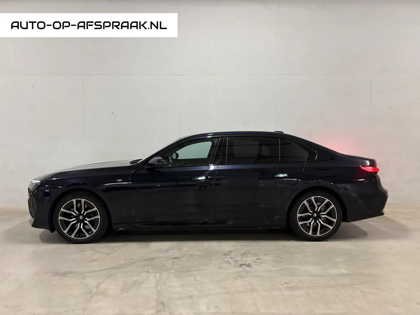 BMW i7 XDrive60 BTW 21% M-pakket Pano Bowers&Wilkins Zwart - 1