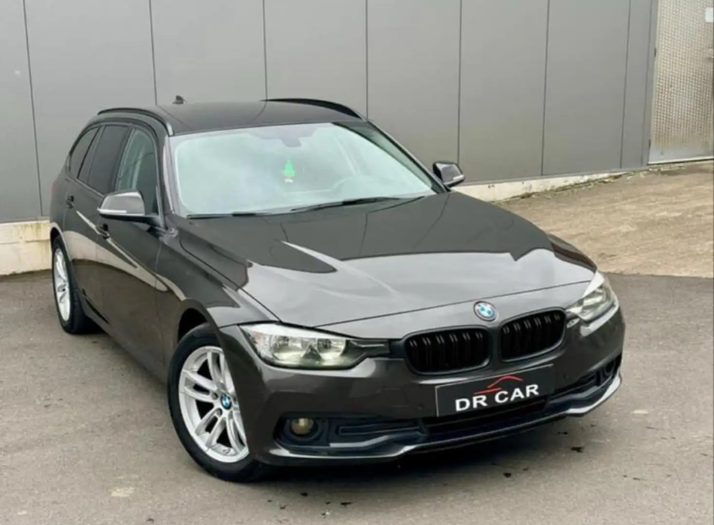 BMW 316 316d Touring - 1