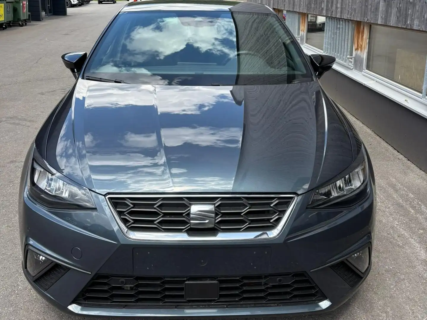 SEAT Ibiza Blau - 1