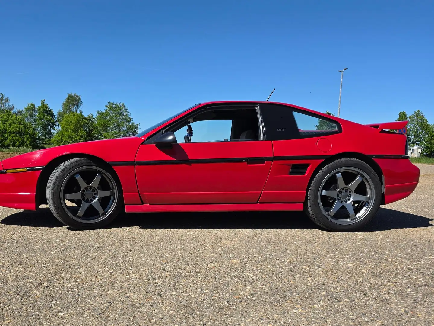 Pontiac Fiero GT Rot - 1