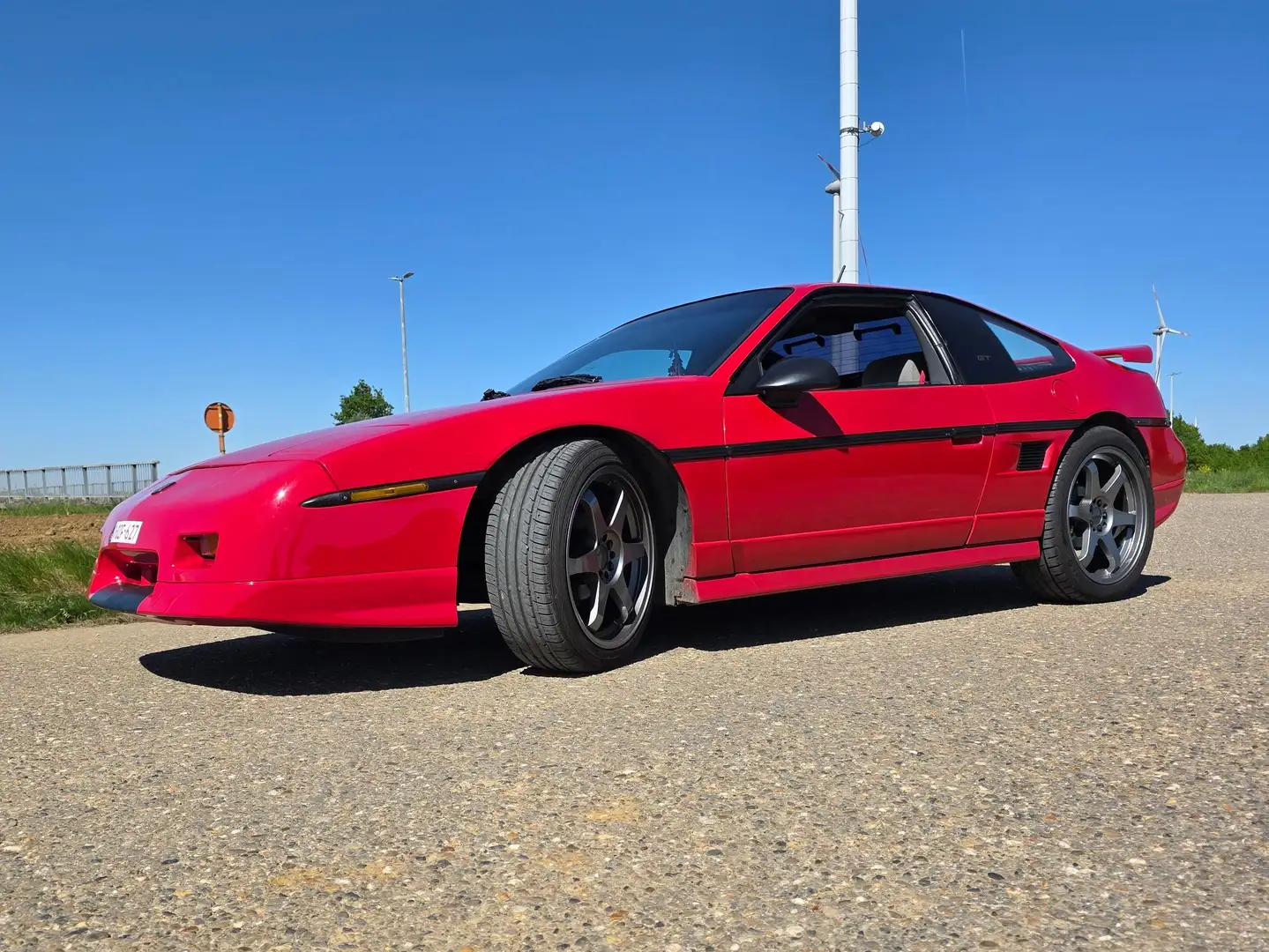 Pontiac Fiero GT Rot - 2